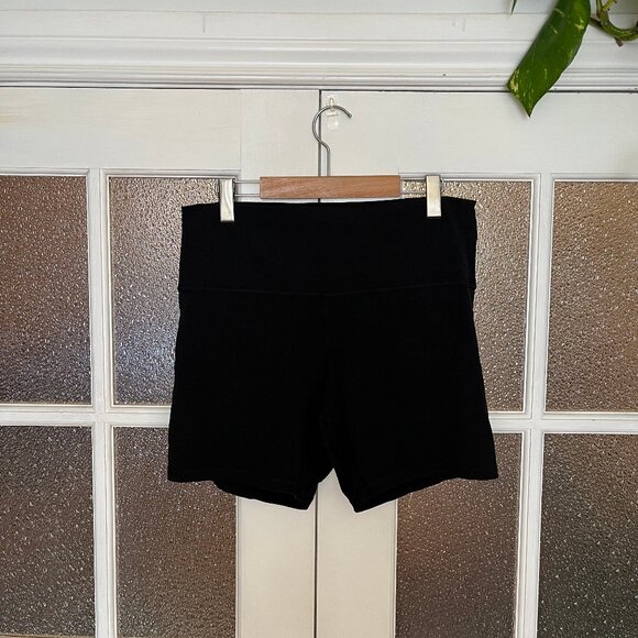 Lululemon 6” Inseam Align Shorts - Black Size 14 - Picture 4 of 5
